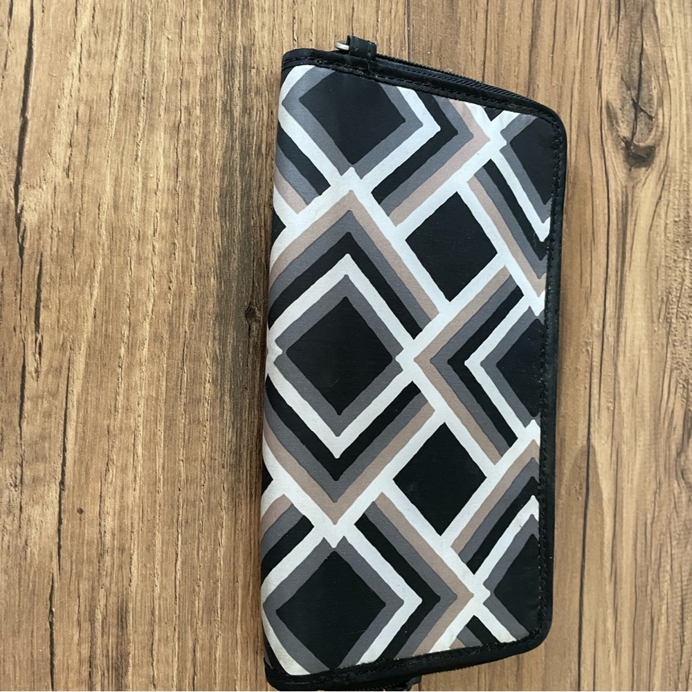 Thirty One Wallet